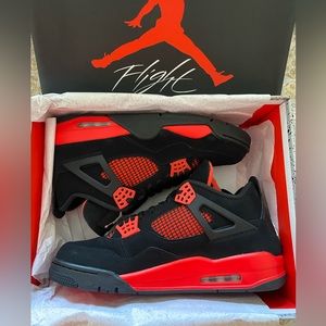Jordan 4 Red Thunder DS brand new Size 13